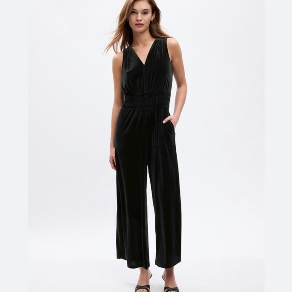 GAP Black Velvet Sleeveless V-Neck Jumpsuit NWT